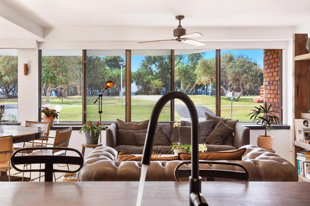 Byron Pacific Apartments - On Clarkes Beach Byron Bay Exterior photo